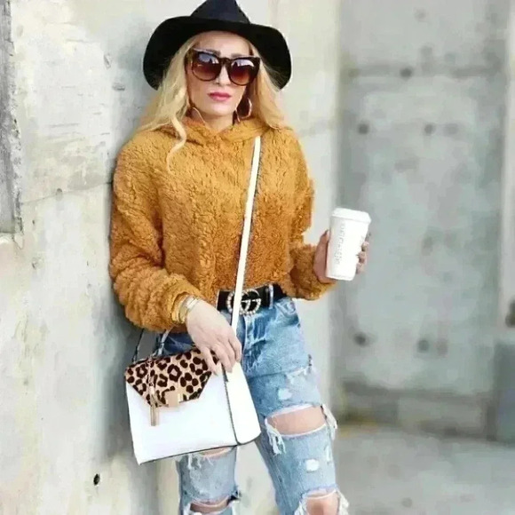 CASUAL DOLLS Ultra Soft Faux Fur Hoodie Top - Picture 2 of 9